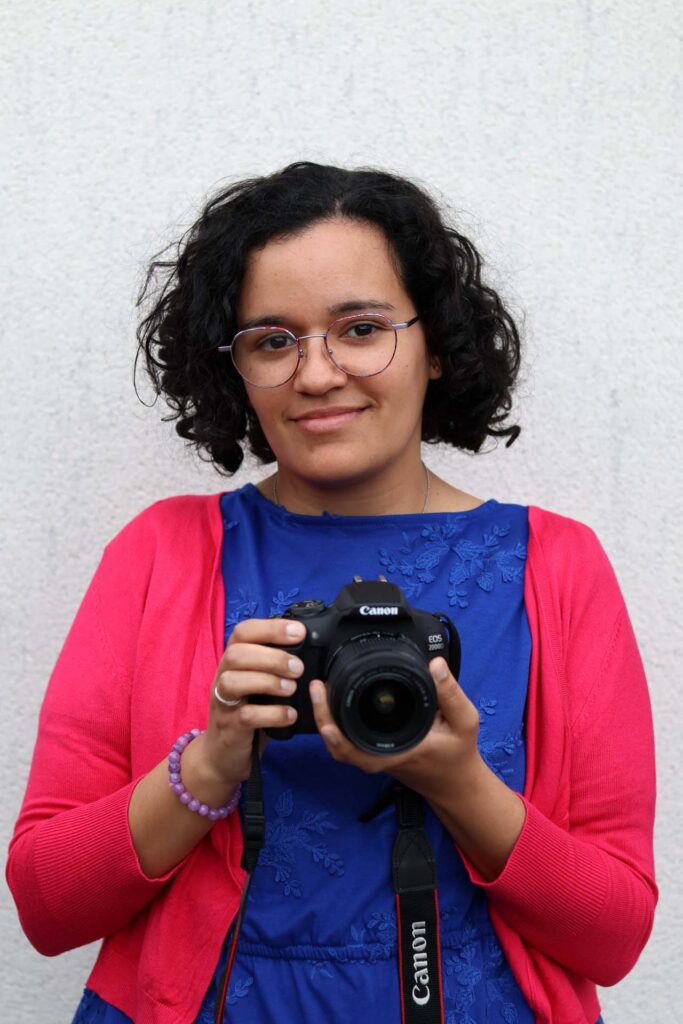 Elena Pakasa, vidéaste en loire atlantique pour Confide